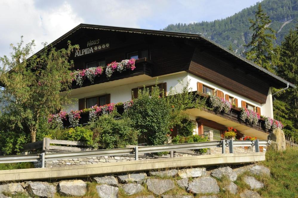 Haus Alpina Apartment Haeselgehr ภายนอก รูปภาพ