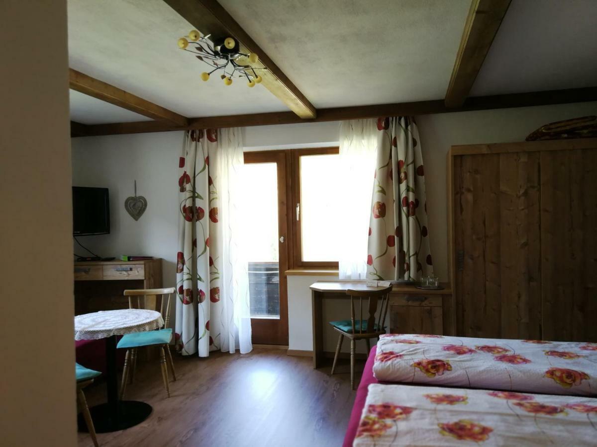 Haus Alpina Apartment Haeselgehr ภายนอก รูปภาพ