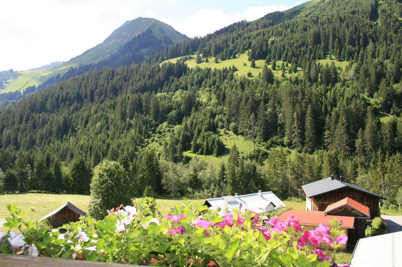 Haus Alpina Apartment Haeselgehr ภายนอก รูปภาพ